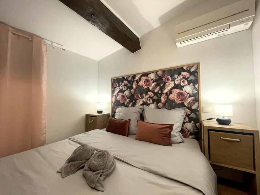 Appartement Charme Urbain Sous Les Toits-Terrasse/Clim/Parking à Béziers Extérieur photo