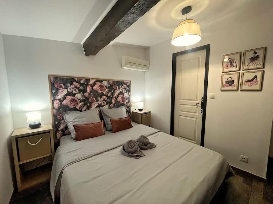 Appartement Charme Urbain Sous Les Toits-Terrasse/Clim/Parking à Béziers Extérieur photo
